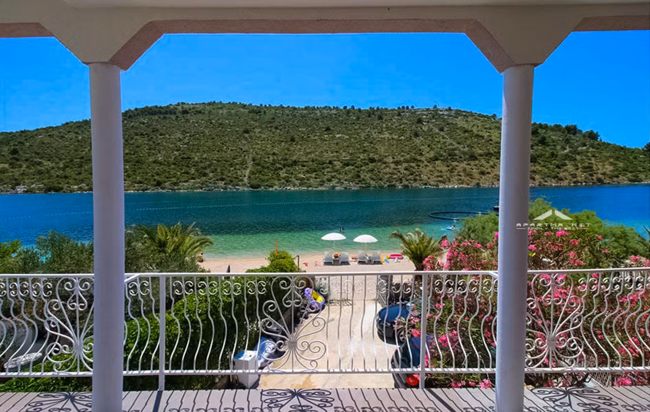 Beach House Diam Rogoznica – Ferienwohnung direkt am Meer Kroatien