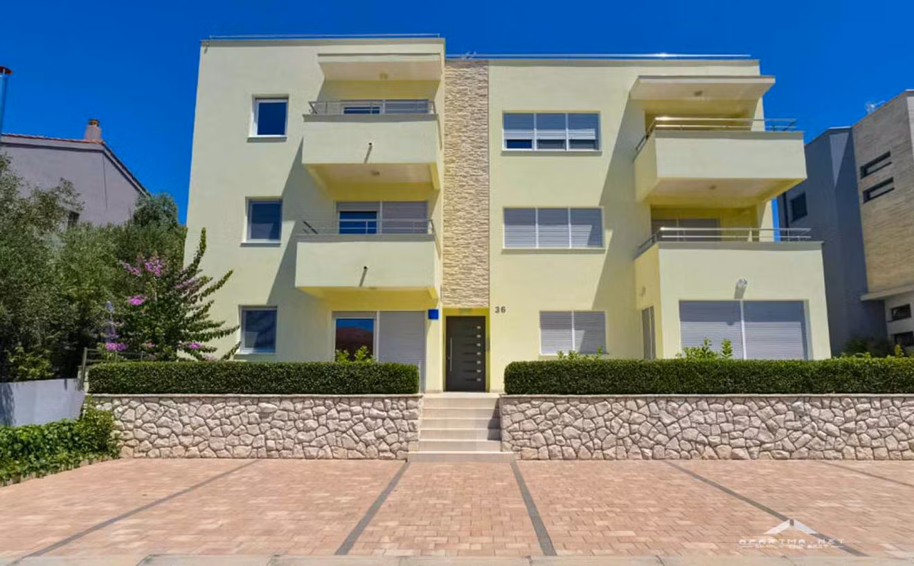 Appartamenti Mali Princ Zadar – Appartamenti moderni con vista mare vicino alla spiaggia e marina Borik | Parcheggio e Wi-Fi inclusi 🌴☀️